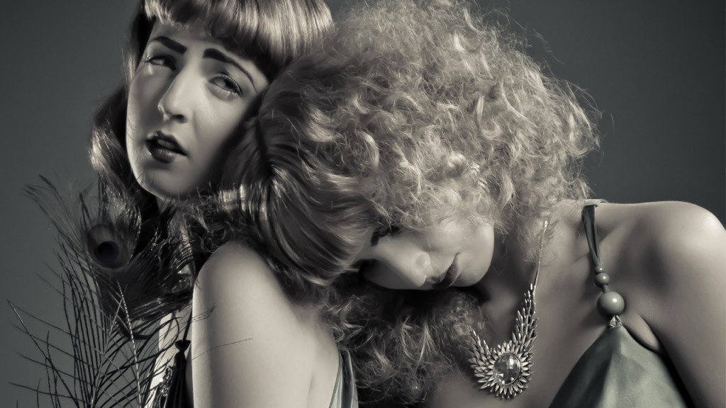 Behind the scene Film Noir Time-lapse video with Erin and Katrina